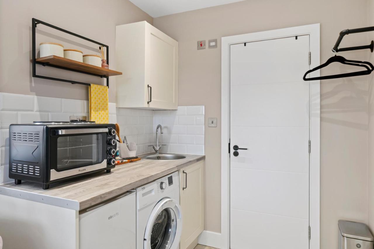 Cosy Heathrow Studios - Parking - Garden London Ngoại thất bức ảnh